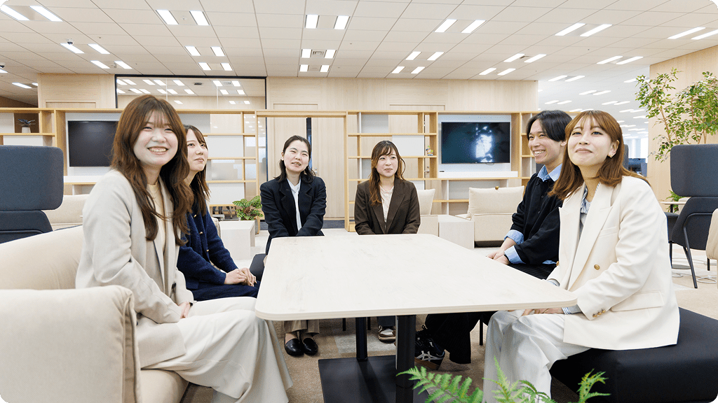 ①新卒社員2年目座談会（成長編）